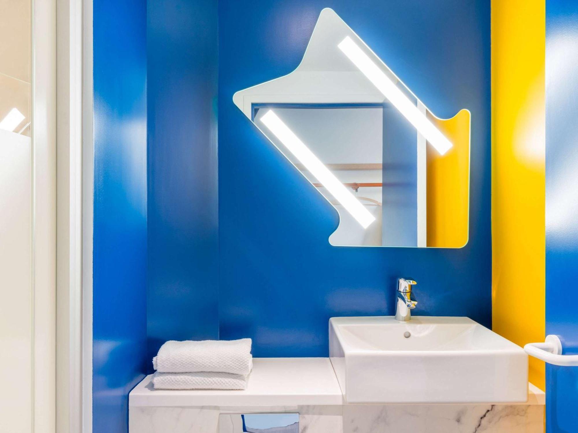 Ibis Budget Amiens Centre Gare Экстерьер фото